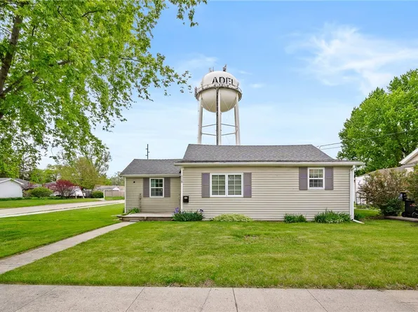 118 S 15th St, Adel, IA 50003