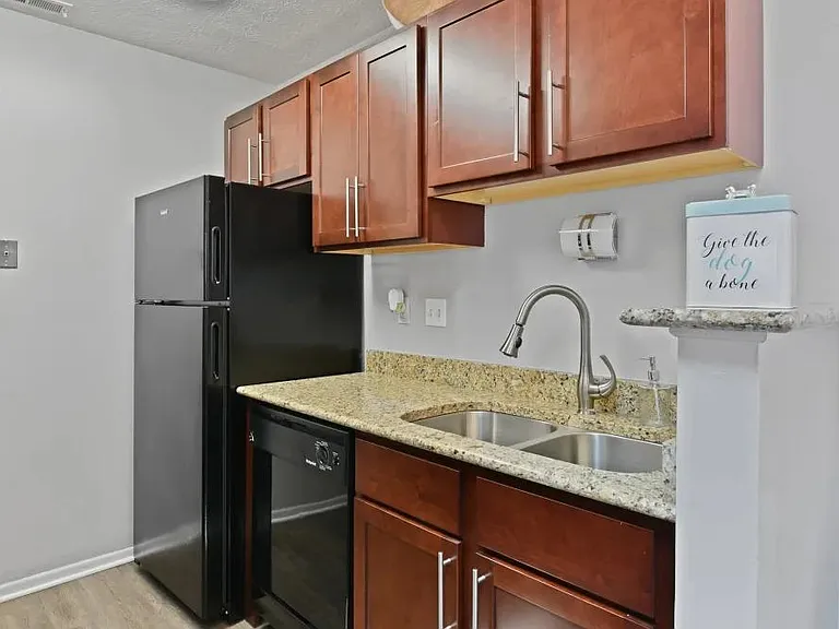 Oak Run Apartments — Photo 5