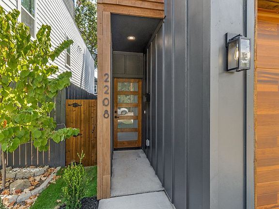 2nd image of 2206 Dyson St