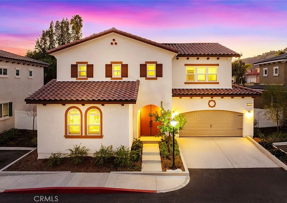 1359 Point Loma Pl