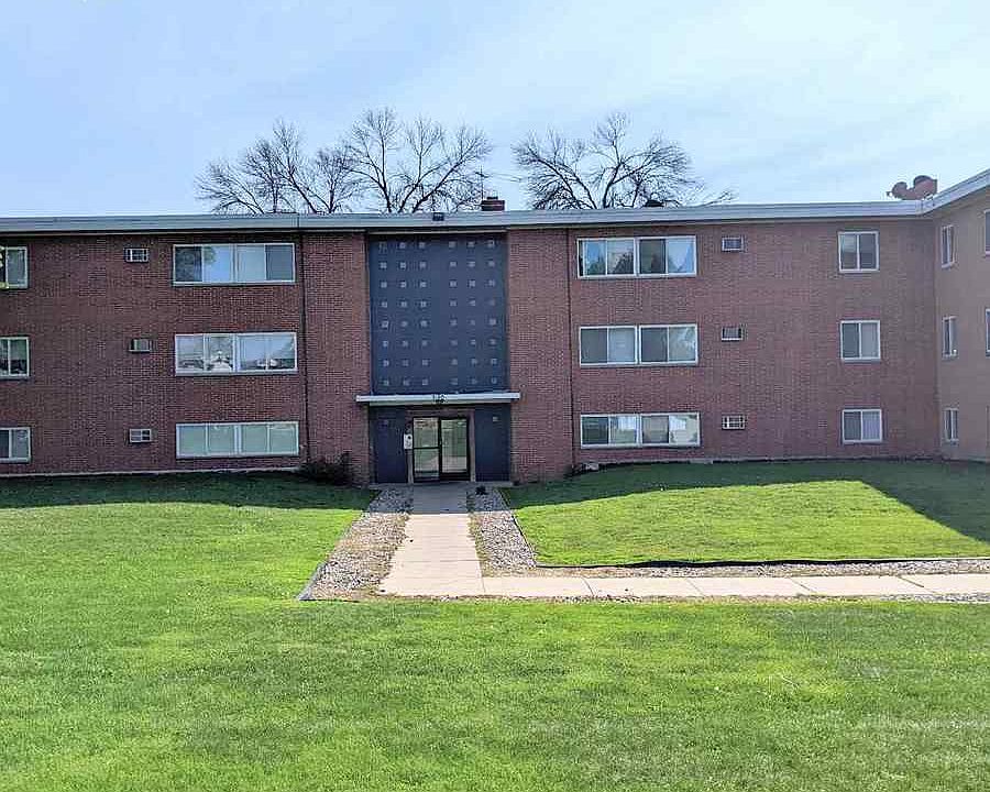 1st image of 266 Fuller Ave #6