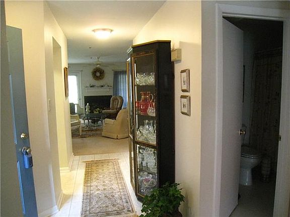 Spacious vestibule with convenient access