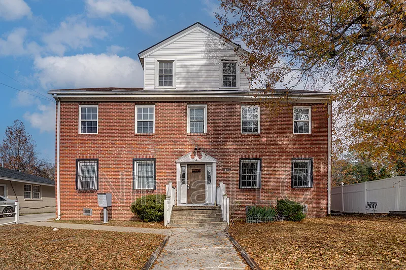 2 bed, 1.0 bath, 900 sqft, $750 — Photo 3