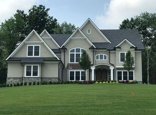 19 Creemer Rd, Armonk, NY 10504