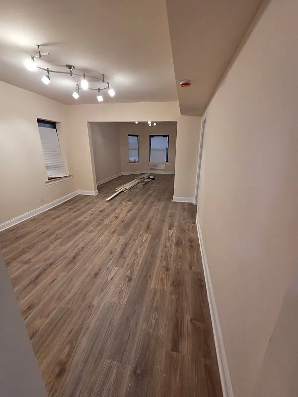 3 bed, 1215 sqft, $1,885 — Photo 2