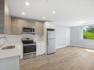 632 Centre St #301, Jamaica Plain, MA 02130