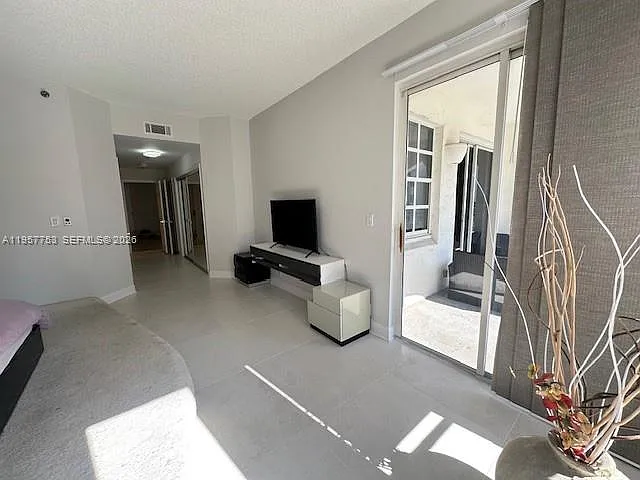 3900 Island Blvd #B303 — Photo 14