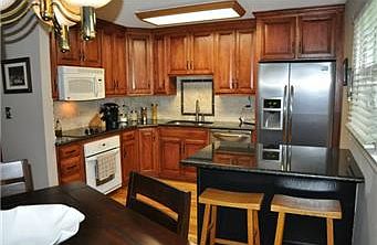 5th image of 5808 W 102nd St