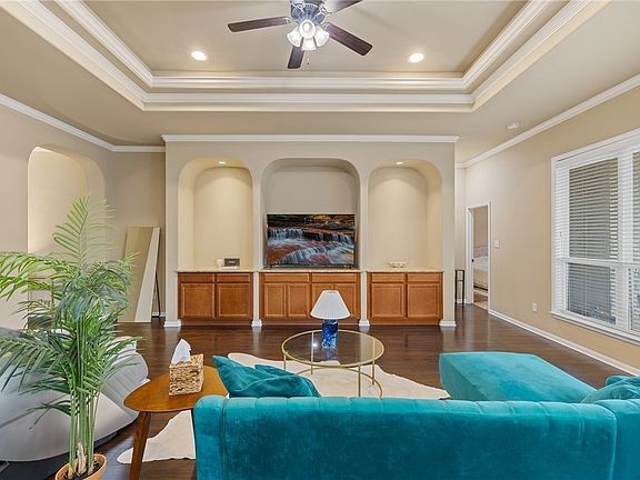 5th image of 2511 Kinnersley Ln