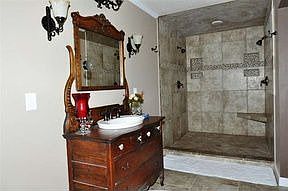 2nd image of 1295 Silverbrook Dr
