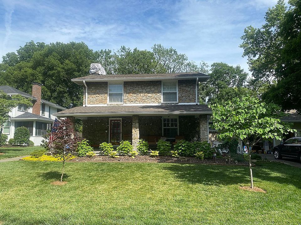 2nd image of 1322 Young Ave