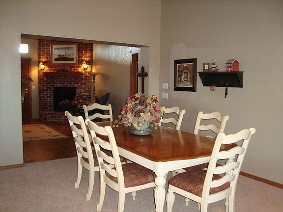 Formal Dining