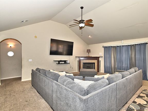 5th image of 11114 N 132nd East Ave