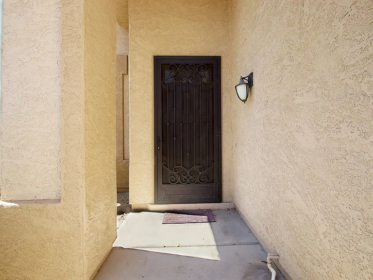 239 W Desert Ave — Photo 24