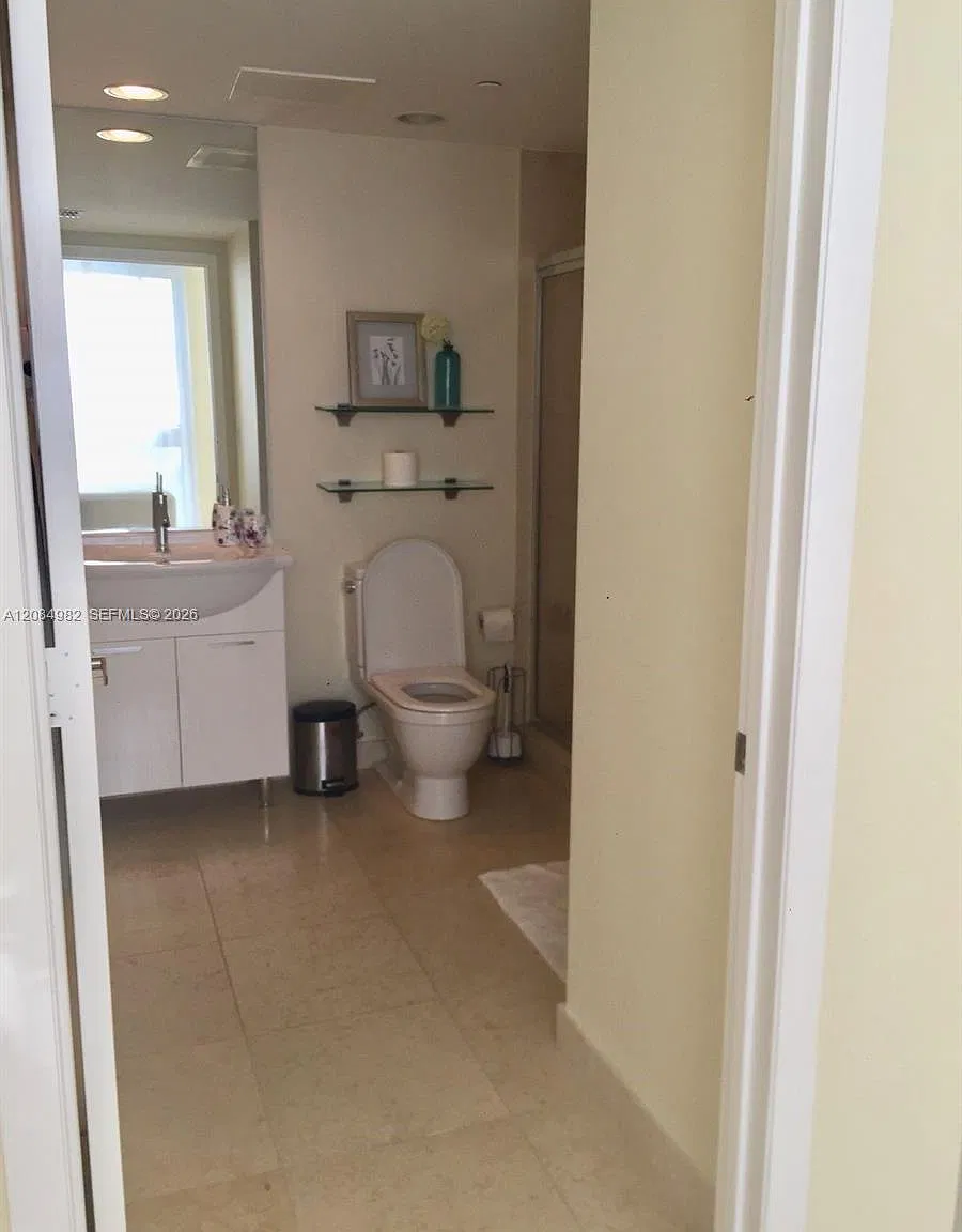 2 bed, 1327 sqft, $5,600 — Photo 3