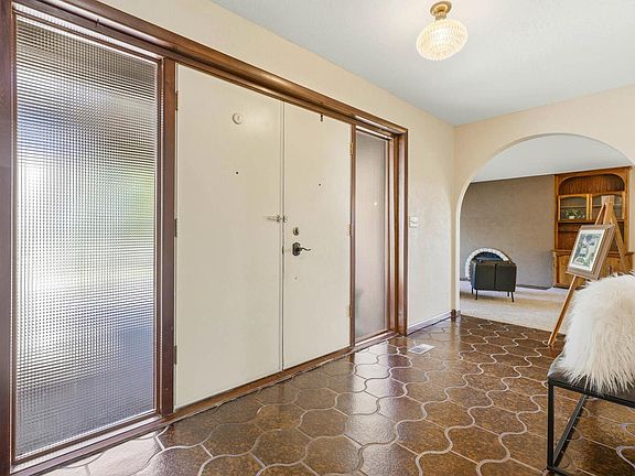 4th image of 4821 W 12th Ave