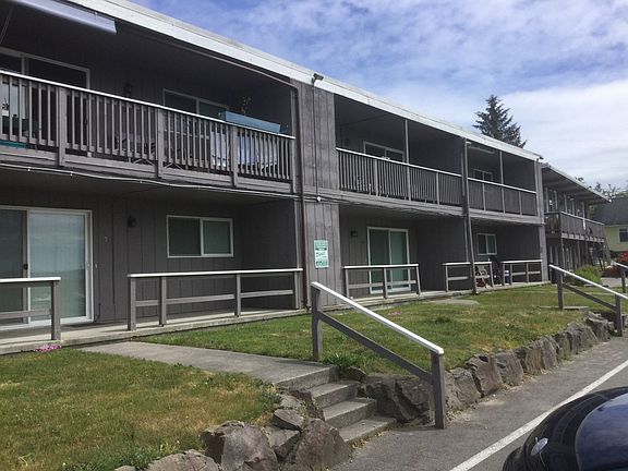 3rd image of 8415 Park Dr APT 5