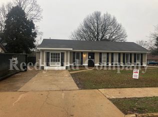 5992 Raintree Dr, Memphis, TN 38115