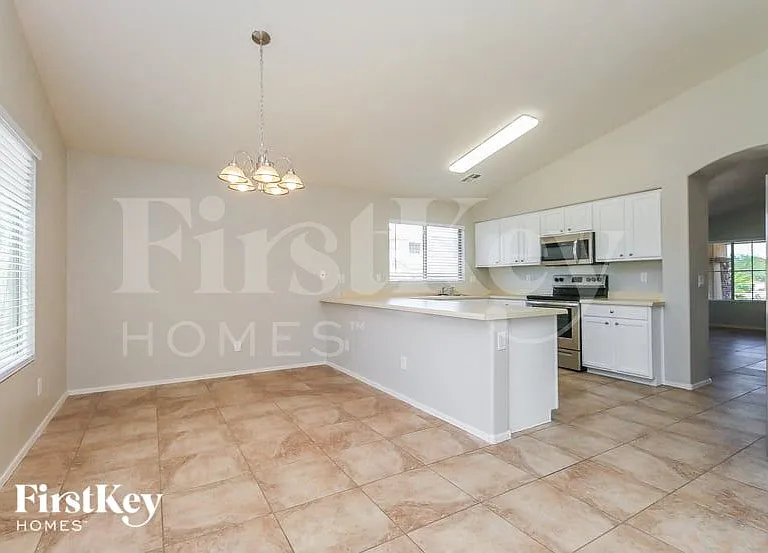 2647 W Canyon Way — Photo 5