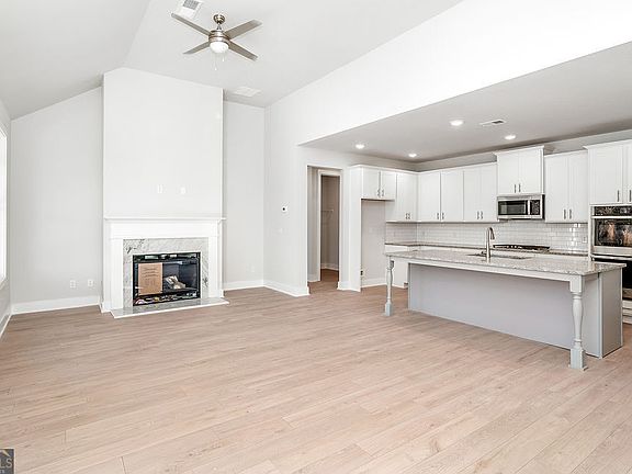 4th image of 2604 Parkside Way Lot 22