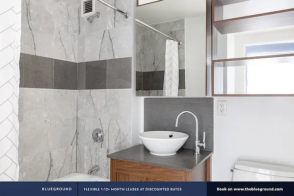 Rented by The Blueground | media 11