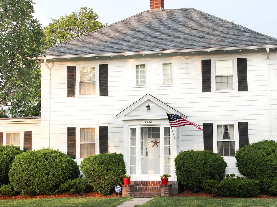 1st image of 1322 Quincy Shore Dr