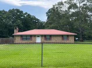 121 Ozona Rd, Carriere, MS 39426