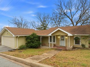 3292 Maple St, Hollister, MO 65672