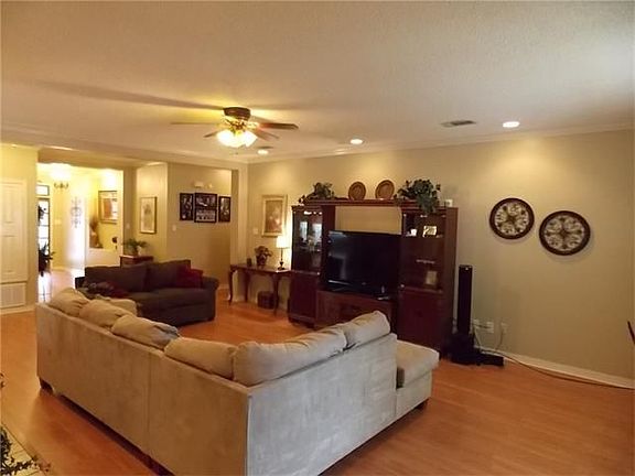 5th image of 3612 Meadow Lake Dr W