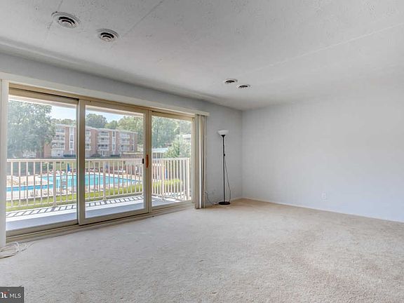 4th image of 2600 Indian Dr Suite 83