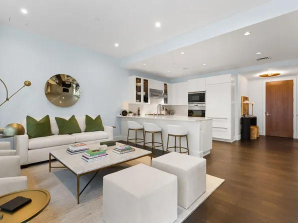 22 Liberty Dr #3J, Boston, MA 02210