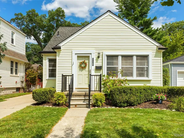 716 Maplegrove Ave, Royal Oak, MI 48067