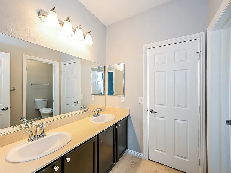 9655 Vega Carpio Ave — Photo 16