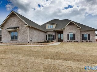 362 Kendallwood Dr, Meridianville, AL 35759