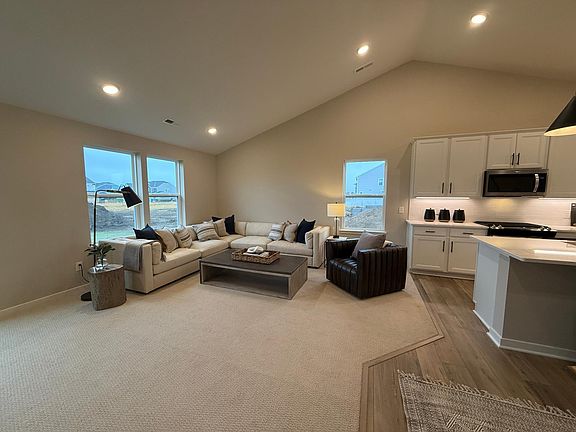 5th image of 15041 Ashtown Ln