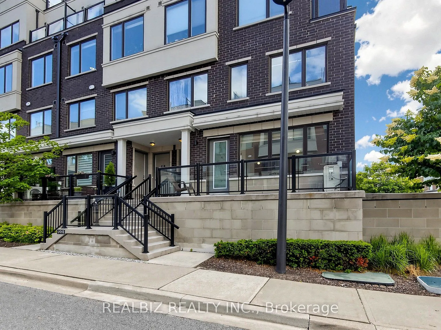 3 bed, $2,899 — Photo 3