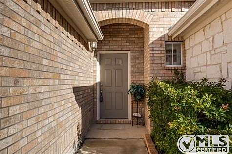 3rd image of 2910 Abby Ln