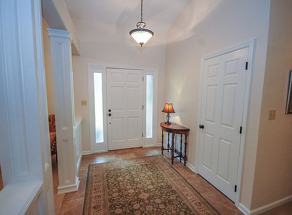 3rd image of 1320 Blakemore Ct E
