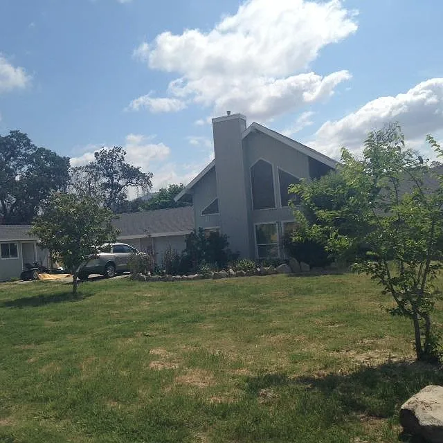 15425 Skylan Ln photo 1