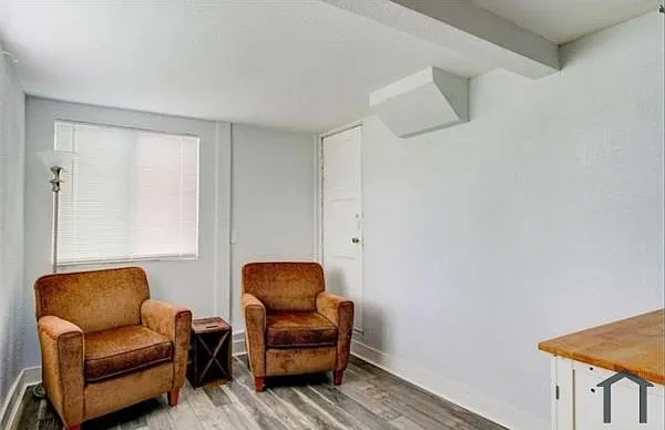 2230 Pomona Ave — Photo 4