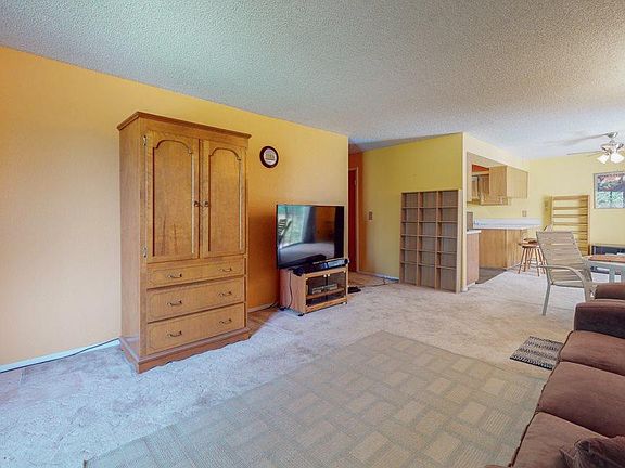4th image of 3121 W Hood Ave APT C201