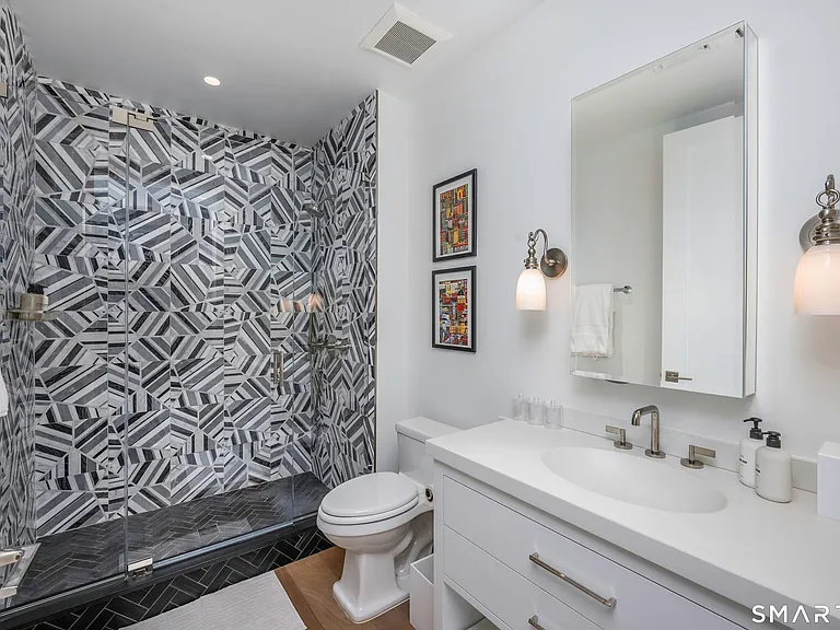 111 Rowayton Ave #201 — Photo 26