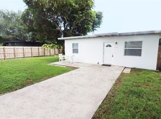 1040 NW 141st St, North Miami, FL 33168