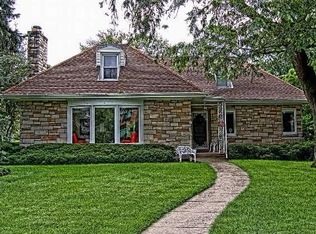 6755 N Ramona Ave, Lincolnwood, IL