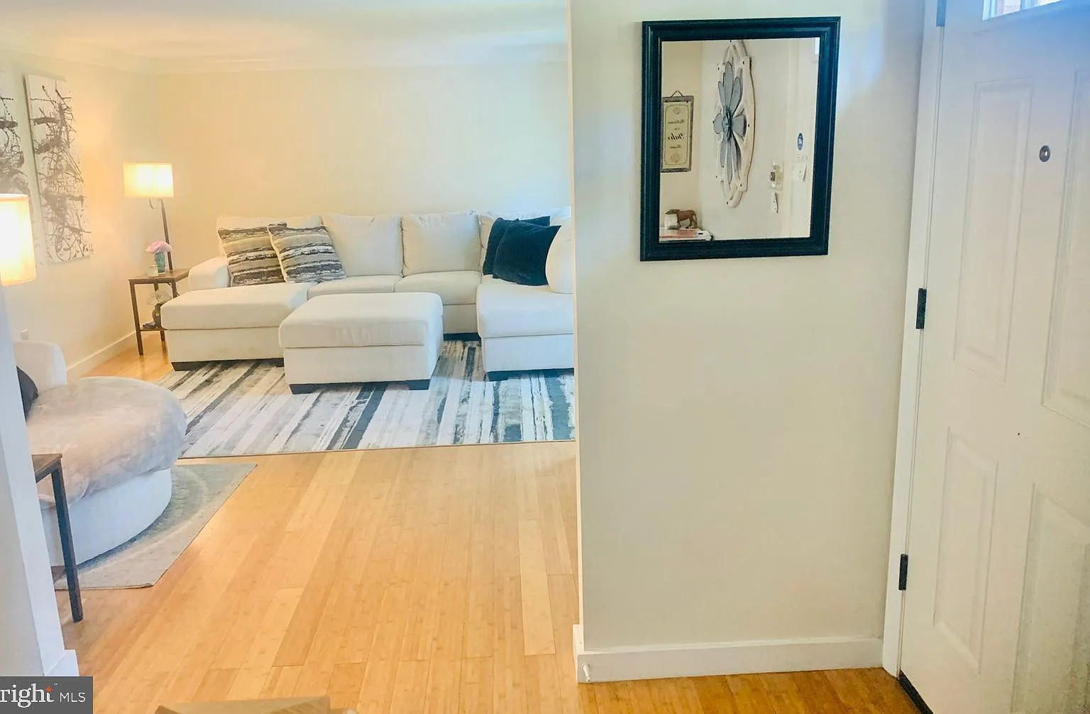 4 bed, 3.5 bath, 3452 sqft, $5,200 — Photo 2