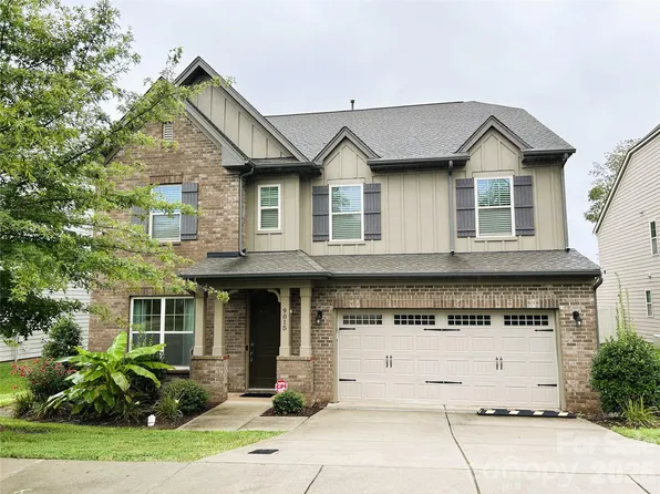 9015 Manor Oak Ct, Charlotte, NC 28277