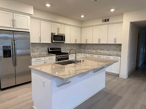 430 Montague Expy #31 Photo 1