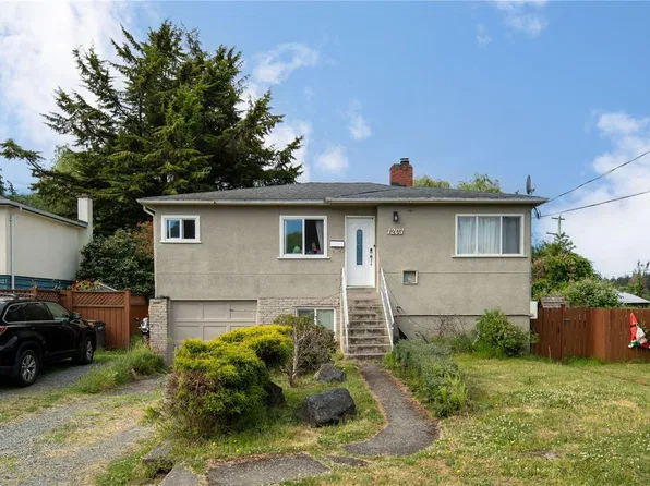 1203 Pearce Cres, Saanich, BC V8X 3S8
