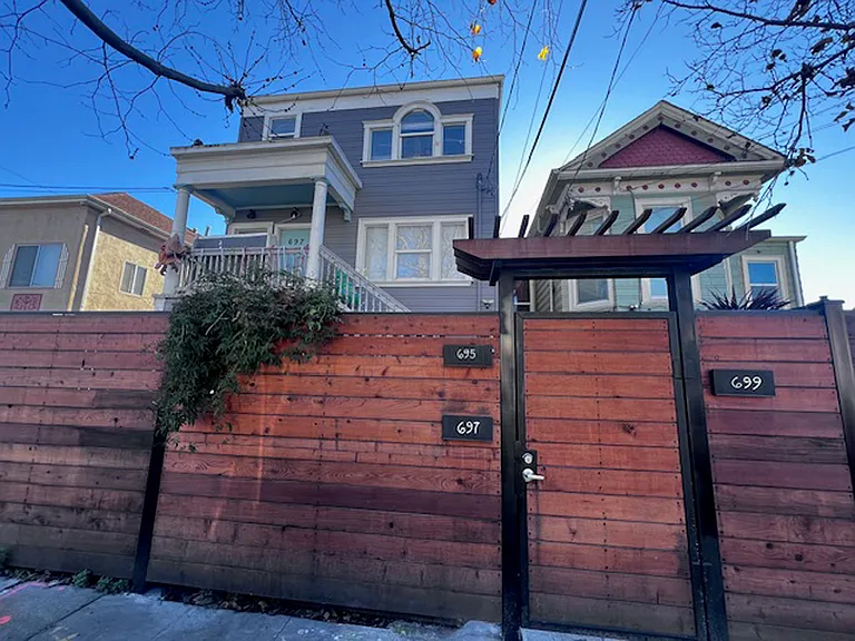 695 30th St — Photo 40