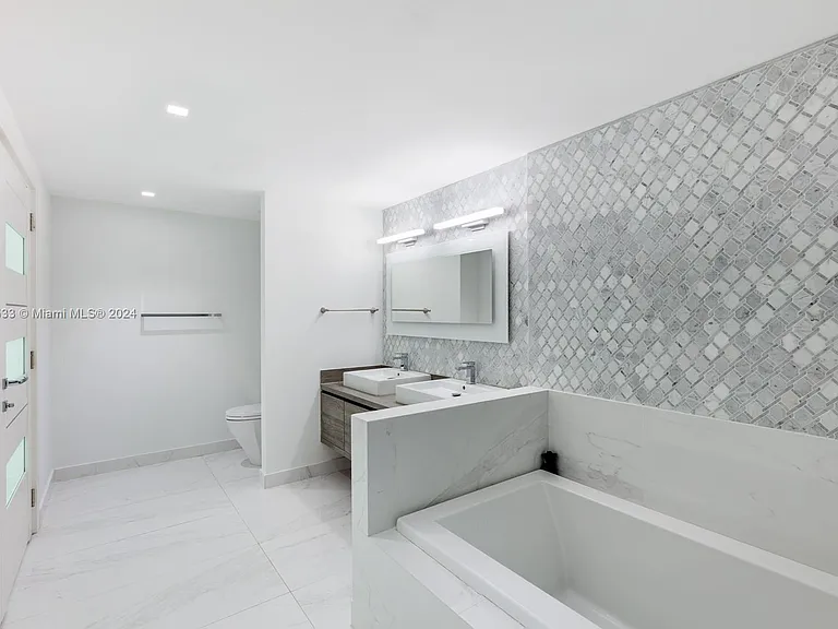 400 Sunny Isles Blvd #2008 — Photo 32